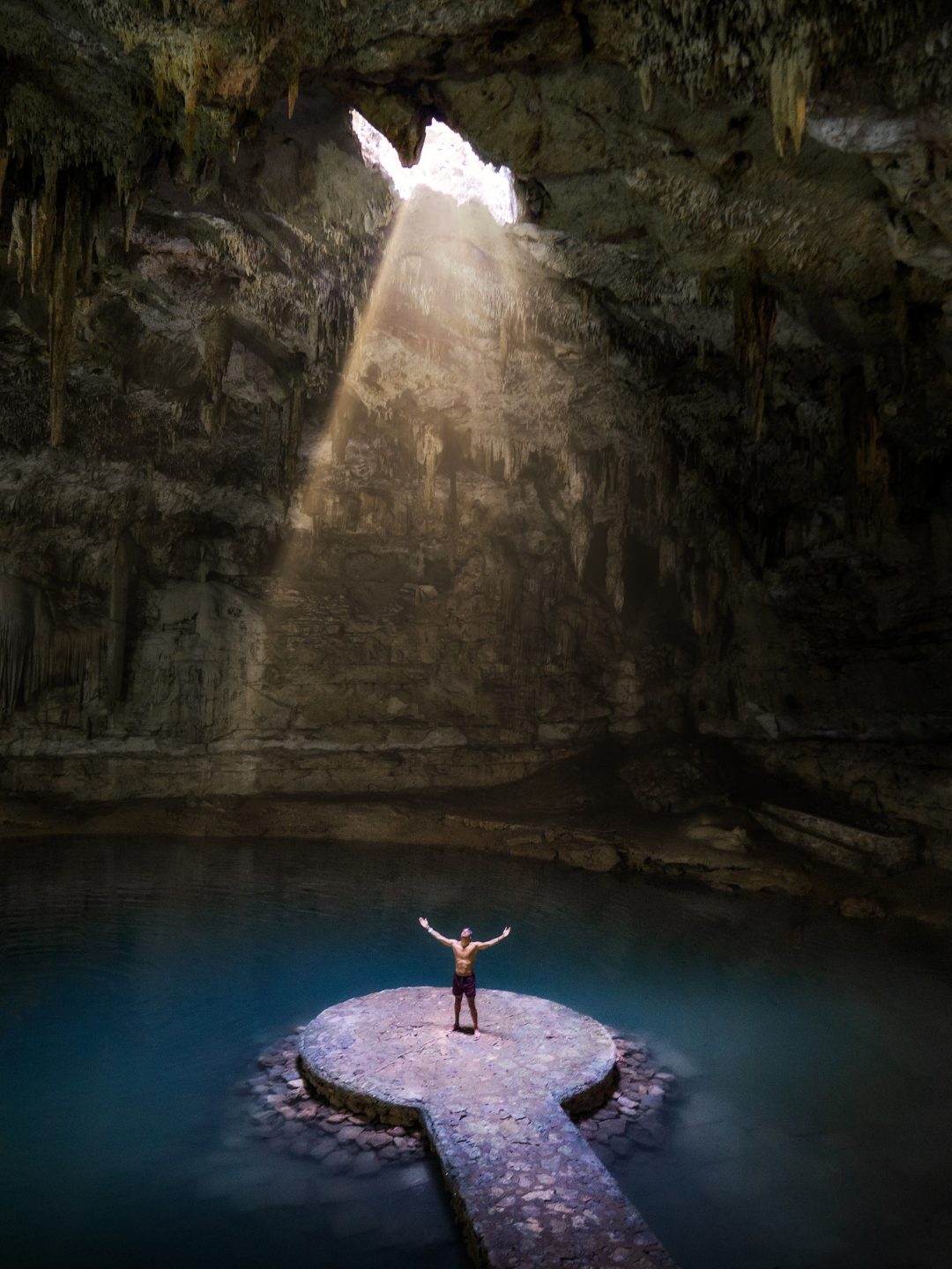 Ecoturismo en México: conservación del ecosistema en el Cenote San Ignacio.